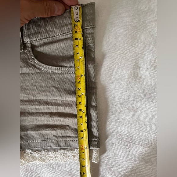 Thereabouts girls poet blouse and H&M girls kakhi lace shorts Bundle - Picture 7 of 8